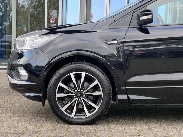 Ford KUGA 1.5 EcoBoost ST Line | Winterpack | Trekkaak | 2000kg trekgewicht | Panoramadak | 19 inch lichtmetalen velgen |