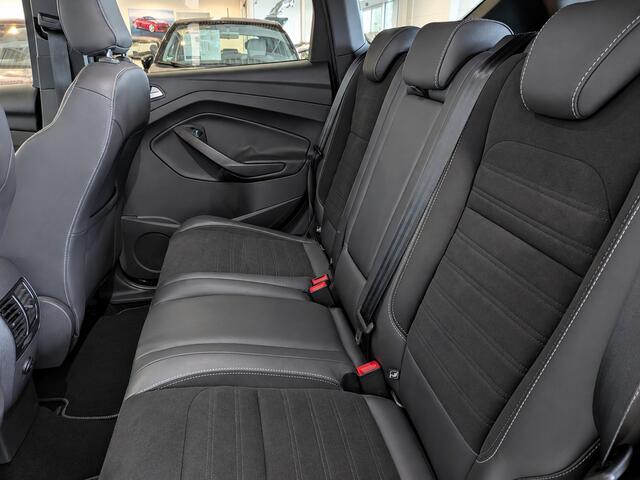 Ford KUGA 1.5 EcoBoost Vignale Airco, Cruise Control, Trekhaak, Stuurbekrachtiging