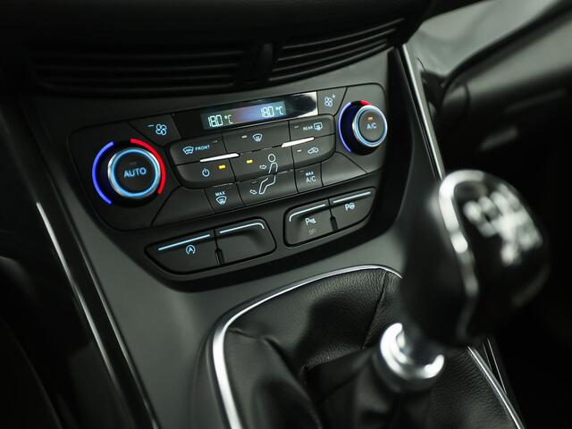 Ford KUGA 1.5 EcoBoost Titanium (APPLE CARPLAY, NAVIGATIE, CLIMATE, CAMERA, ADAPTIVE CRUISE, LEDER, SPORTSTOELEN, KEYLESS, LM VELGEN, NIEUWSTAAT)