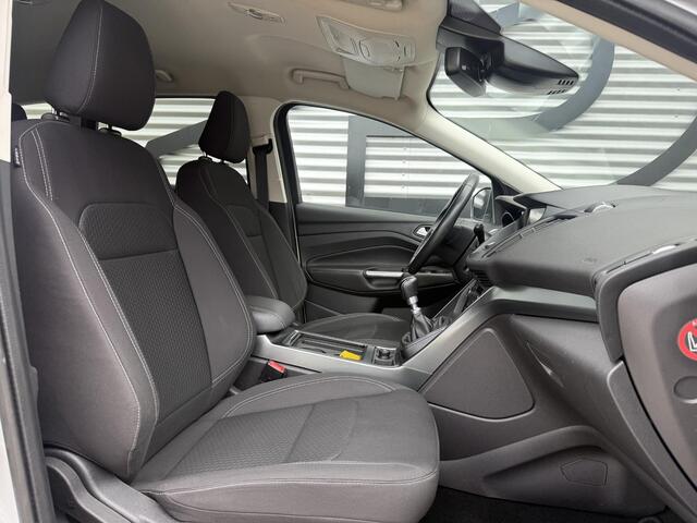 Ford KUGA 1.5 EcoBoost Titanium 2e Eigenaar|Navi|Trekhaak|Camera|Stoelverwarming|Clima|Cruise|N.A.P|APK tot 04-2027