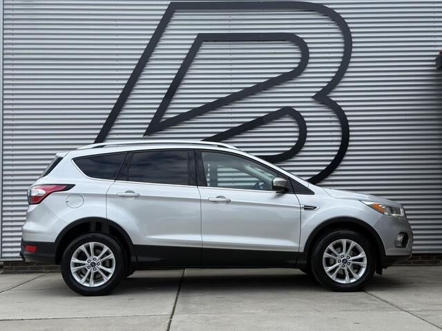 Ford KUGA 1.5 EcoBoost Titanium 2e Eigenaar|Navi|Trekhaak|Camera|Stoelverwarming|Clima|Cruise|N.A.P|APK tot 04-2027