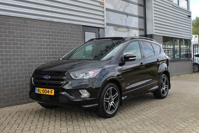 Ford KUGA 1.5 EcoBoost ST Line AWD / Panoramadak / Trekhaak