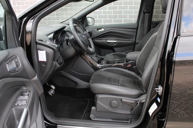 Ford KUGA 1.5 EcoBoost ST Line AWD / Panoramadak / Trekhaak