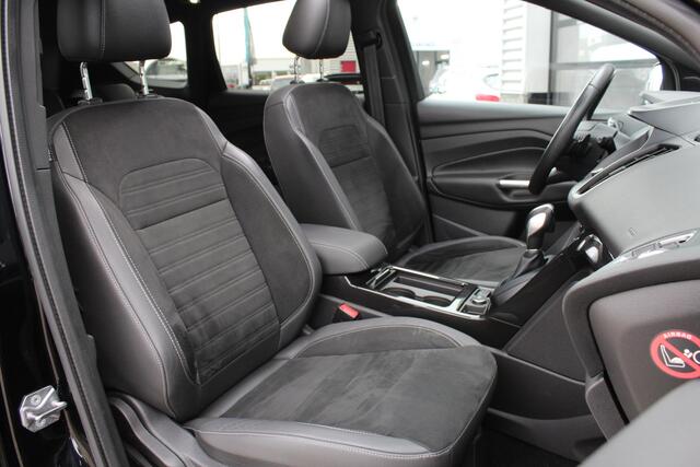 Ford KUGA 1.5 EcoBoost ST Line AWD / Panoramadak / Trekhaak