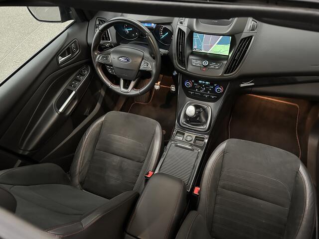 Ford KUGA 1.5 EcoBoost 150PK ST Line | Panorama | Trekhaak 2000kg Trekgewicht! | Navigatie | Carplay | Climate Control | Verwarmde Voorruit | Cruise Control | 18 inch | Getint Glas | Keyless-Start |