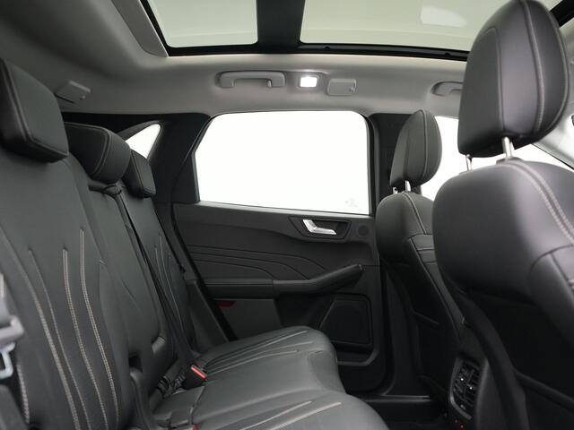 Ford KUGA 2.5 Vignale PHEV 225pk Dealer O.H. | Trekhaak Af Fabriek | Panodak | Adaptive Cruise | Head Up | 360 Camera | Bang & Olufsen | Lederen Comfortstoelen Memory & Verwarmd | Stuur Verwarmd | Apple Carplay | Blis | Keyless | DAB | Navigatie | 20"L.M | Plug In Hybrid |