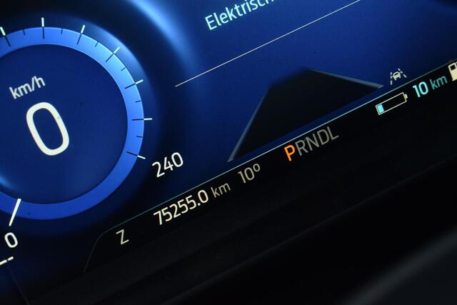 Ford KUGA 2.5 PHEV ST-Line |CAMERA|CRUISE-CONTROL|NAIVGATIE