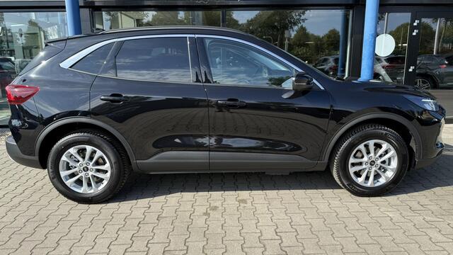 Ford KUGA 2.5 PHEV Titanium €4.000,- Voordeel | Direct beschikbaar | Driver assistance Pack | Wegklapbare trekhaak | Winterpakket | All season banden | Draadloos telefoonlader | 2.100 Kilo trekgewicht – foto 7