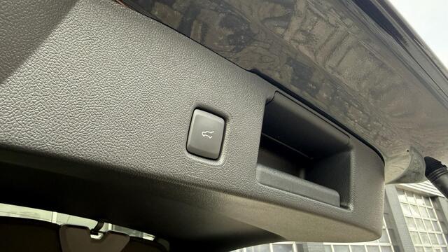 Ford KUGA 2.5 PHEV ST-Line X – foto 9
