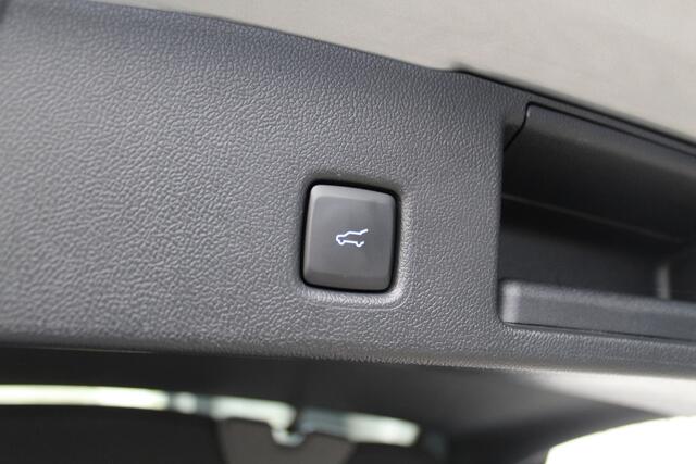 Ford KUGA 2.5 243 pk PHEV ST-Line X Maart 2026, slechts 9.800km ! Autm. airco dual, elektr. panodak, elektr. achterklep, leer/alcantara, klep, LED verl., navigatie, telefoonvoorb., stoel-, stuur-, voorraam- en achterbankverw., side- en lan – foto 8