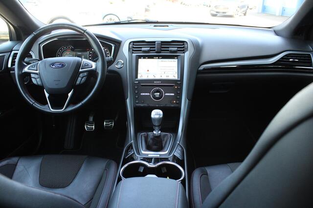 Ford MONDEO Wagon 1.5 Titanium Lease Edition | Trekhaak | Panorama Dak | Winterpack | Climate Control | Navigatie | Cruise Control |