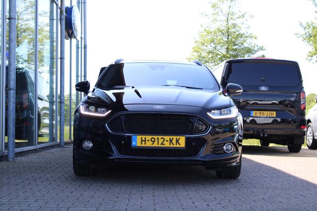 Ford MONDEO Wagon 1.5 Titanium Lease Edition | Trekhaak | Panorama Dak | Winterpack | Climate Control | Navigatie | Cruise Control |