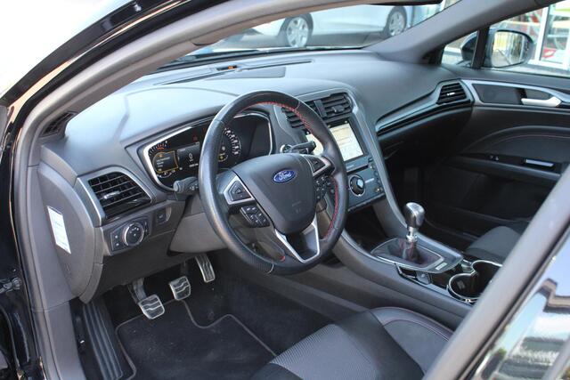 Ford MONDEO Wagon 1.5 Titanium Lease Edition | Trekhaak | Panorama Dak | Winterpack | Climate Control | Navigatie | Cruise Control |