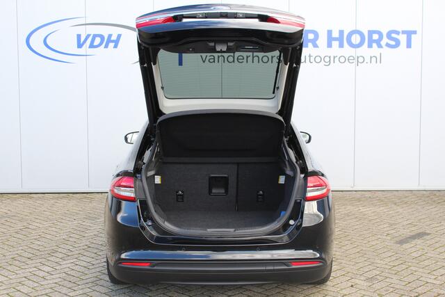 Ford MONDEO 1.5-165pk Business Edition. Het is genieten met deze fijne comfortabele Ford Mondeo ! Volautm. airco, navigatie, cruise cntrl, LM wielen, USB, keyless entry/keyless go, stoel- en voorraamverwarmw., parkeersensoren v+a, automatisch grootlicht, LED verl., e