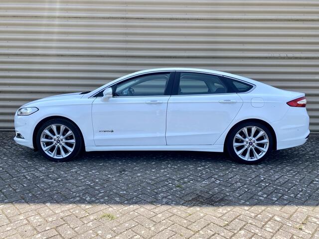 Ford MONDEO 2.0 IVCT HEV Titanium Automaat | Apple carplay, Keyless, PDC |
