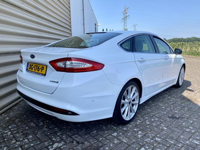 Ford MONDEO 2.0 IVCT HEV Titanium Automaat | Apple carplay, Keyless, PDC |