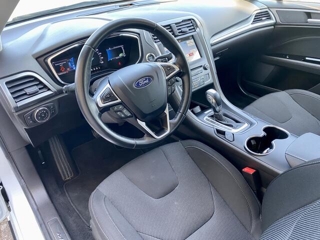 Ford MONDEO 2.0 IVCT HEV Titanium Automaat | Apple carplay, Keyless, PDC |