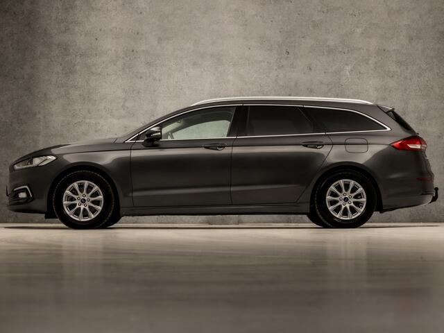 Ford MONDEO Wagon 2.0 IVCT HEV Titanium 191Pk Automaat (APPLE CARPLAY, GROOT NAVI, CAMERA, STOELVERWARMING, ELEK SPORTSTOELEN, TREKHAAK, GETINT GLAS, ADAPTIVE CRUISE, NIEUWE APK, NIEUWSTAAT)