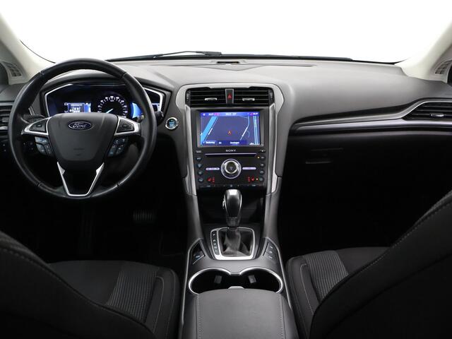 Ford MONDEO Wagon 2.0 IVCT HEV Titanium | Trekhaak | Panoramadak | Winterpakket | Cruise Control Adaptief | Keyless Go | Parkeercamera | Dodehoekdetectie | |
