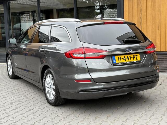 Ford MONDEO Wagon 2.0 Hybrid Titanium Trekhaak, Camera, Carplay.