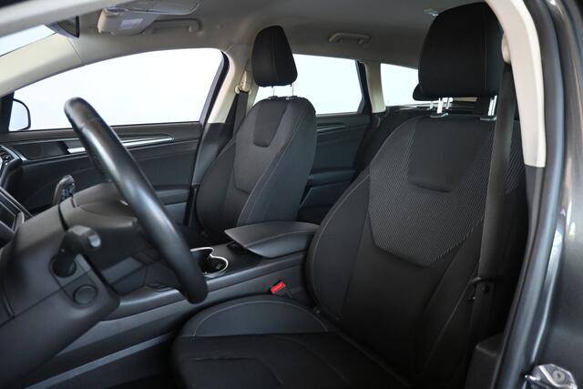 Ford MONDEO Wagon 2.0 IVCT HEV Titanium Airco Navigatie Cruise control PDC Stoelverwarming 100% Onderhouden! Inruil Mogelijk!