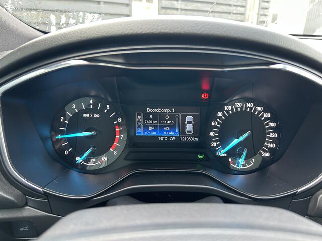 Ford MONDEO Wagon 1.5 ST Line 50% deal 8.725,- ACTIE Schuif-kantel dak / Stoel-stuur verwarming / LED / Cruise