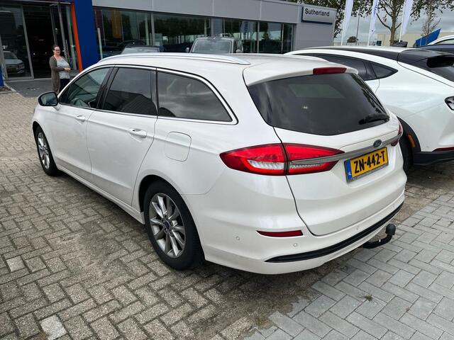 Ford MONDEO Wagon 2.0 IVCT HEV Titanium | Cruise control | Trekhaak | Winter pack |