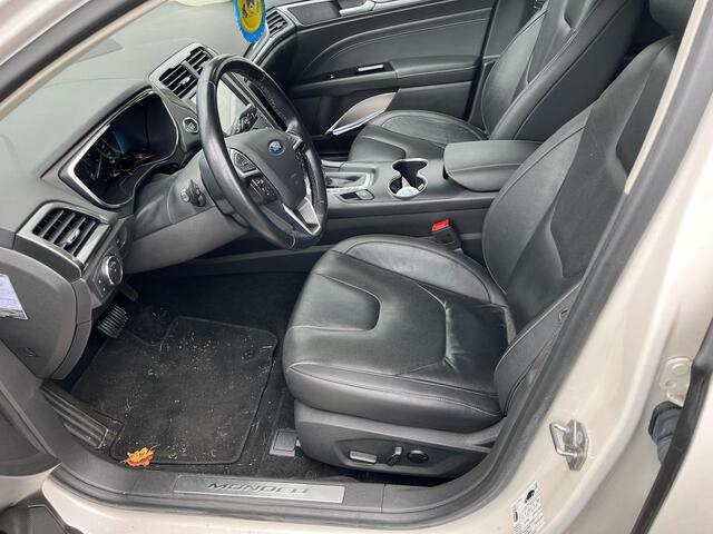 Ford MONDEO Wagon 2.0 IVCT HEV Titanium | Cruise control | Trekhaak | Winter pack |