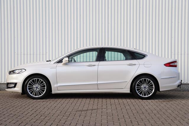 Ford MONDEO 2.0 Vignale Automaat | Leder | Stoelverwarming | Memory | Trekhaak | Navigatie | Camera