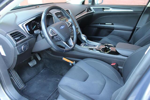 Ford MONDEO 2.0 IVCT HEV Titanium | Climate Control | Navigatie | Cruise Control | Lichtmetalen Velgen | Stoelverwarming | Voorruitverwarming