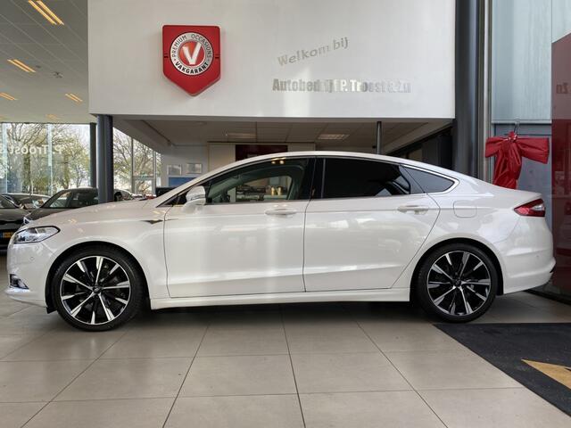 Ford MONDEO 2.0 IVCT HEV Titanium,100% Onderhouden,Automaat,Navigatie,Parkeerassistent,Keyless,Climate&Cruisecontrol,Spraakbediening,A&VSensoren,Two Tone Lak,19 Inch Lmv