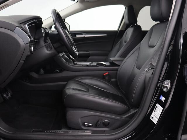 Ford MONDEO 2.0 IVCT HEV Titanium X | Leder | Stoelverwarming | Camera | Adaptive cruise | Memory | Carplay | Full LED | Keyless | Navigatie | Park Assist | Dodehoek detectie | Climate control