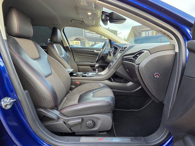 Ford MONDEO Wagon 1.5 ST Line NAVIGATIE|CAMERA|XENON LED|LEDER|KEY LESSGO &ENTRY|GETINT GLAS|18 INCH maandag tot vrijdag geopend van 09.00 uur tot 20.00 uur geopend en zaterdag van 09.00 tot 18.00 uur geopend