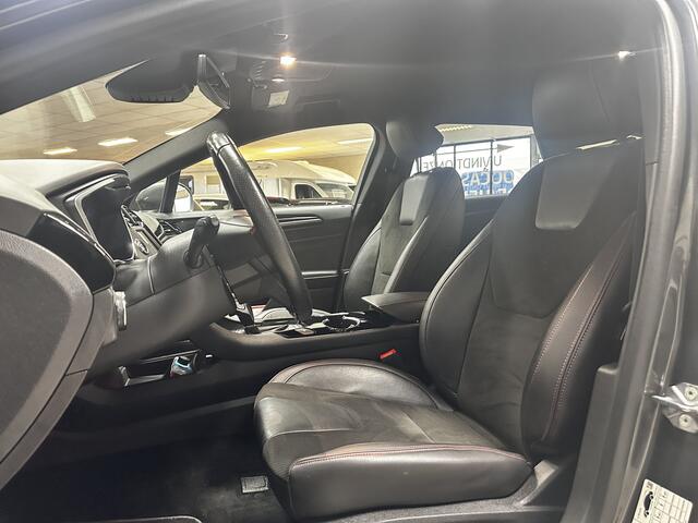 Ford MONDEO Wagon 2.0 IVCT HEV ST-Line/ Dealer Onderhouden!/ Automaat/ Zwarte Hemel/ Camera/ Elek.Klep/ Stoel+Voorruitverw./ Elek.Stoel+Memory/ 18''LMV/ LED Koplampen/ Keyless/ Dodehoekdet./ Apple+Android/ Clima/ Navi/ Cruise/ PDC.