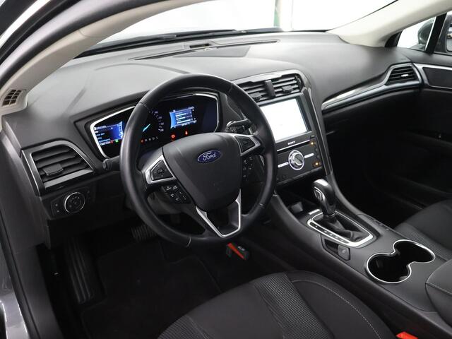 Ford MONDEO Wagon 2.0 IVCT HEV Titanium | Trekhaak | Winterpack | Cruise Control Adaptief | Navigatie | Parkeercamera |