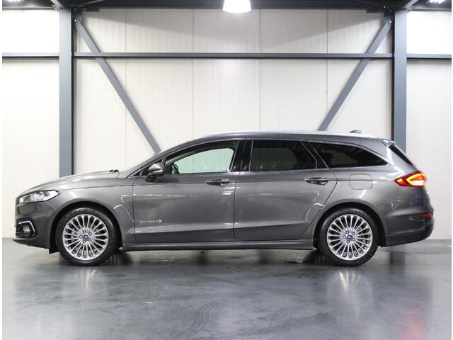 Ford MONDEO Wagon 187PK HEV Titanium | 1ste eigenaar | Trekhaak | 18"LMV | Privacy Glass | Stoelverwarming | Navigatie | Cruise Control | Climate Control | AUTOMAAT | Parkeersensoren | Isofix | Privacy Glass |