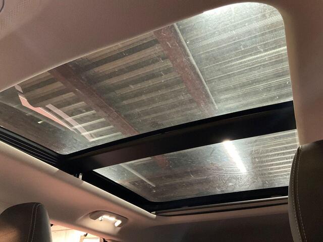 Ford MONDEO Wagon 2.0 IVCT HEV Vignale | Panoramadak | Adaptieve cruisecontrol | Trekhaak | Winter Pack | Adaptive cruise control | Achteruitrijcamera | Bestuurdersstoel Met Geheugen