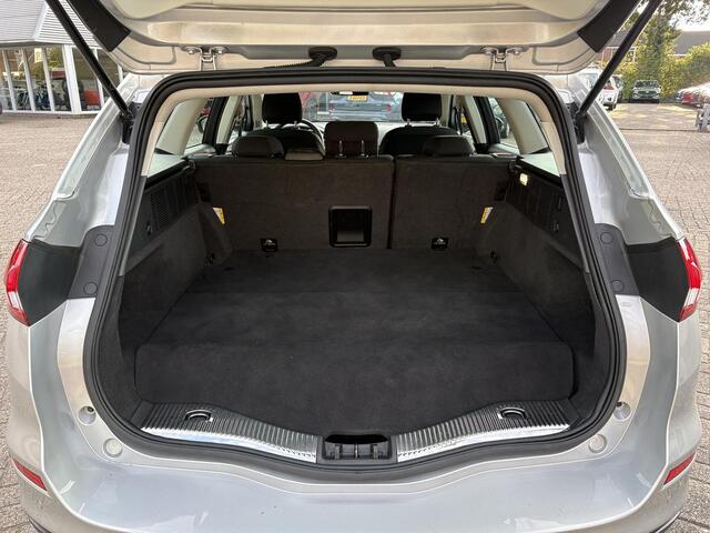 Ford MONDEO Wagon 2.0 IVCT HEV Titanium 187pk Automaat | Lichtmetaal | Navigatie | Apple Carplay / Android auto | Climate control