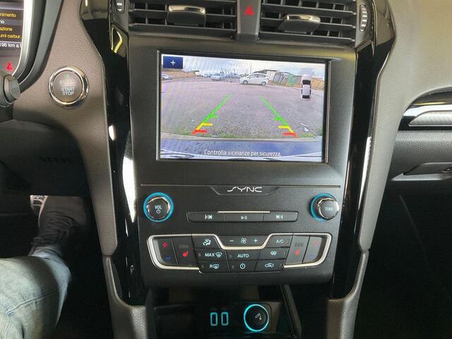 Ford MONDEO Wagon 2.0 IVCT HEV ST-Line 187pk | 18 inch velgen | Verwarmbare voorstoelen | Bestuurdersstoel Met Geheugen | Achteruitrijcamera | Half leder