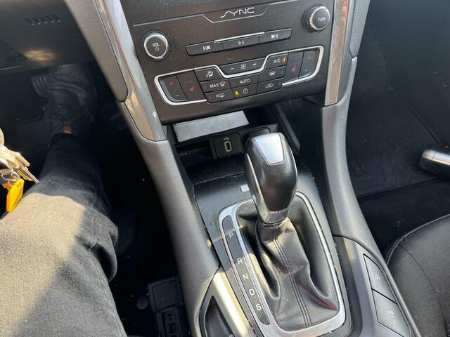 Ford MONDEO Wagon 1.5 Ecoboost Titanium 160pk Automaat | Trekhaak | Stoelverwarming | Apple Carplay,Android Auto | Dealer onderhouden | 1.450 Trekgewicht