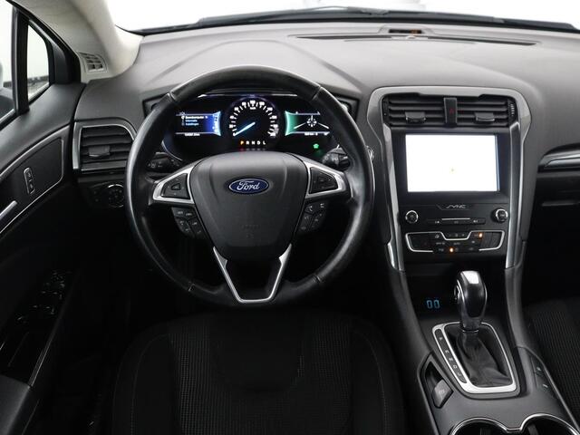 Ford MONDEO 2.0 IVCT HEV Titanium | Stoelverwarming | Carplay | Keyless | Navigatie | Verwarmde voorruit | Parkeerhulp | DAB | Climate control | Cruise control
