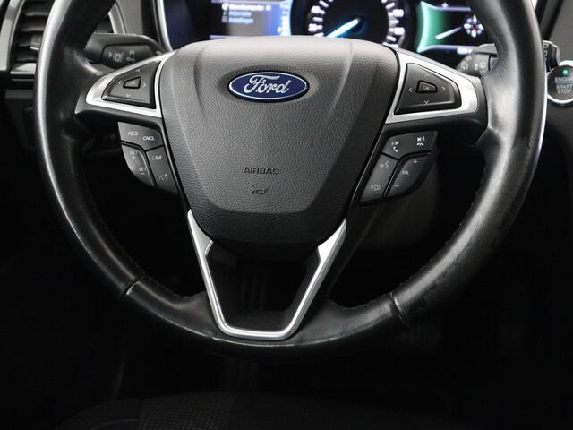 Ford MONDEO 2.0 IVCT HEV Titanium | Stoelverwarming | Carplay | Keyless | Navigatie | Verwarmde voorruit | Parkeerhulp | DAB | Climate control | Cruise control