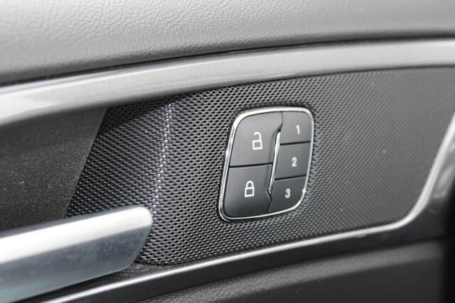 Ford MONDEO 2.0 IVCT HEV Titanium | Camera | Adaptieve Cruise Control | Navigatie | Stoelverwarming | Sony Audio
