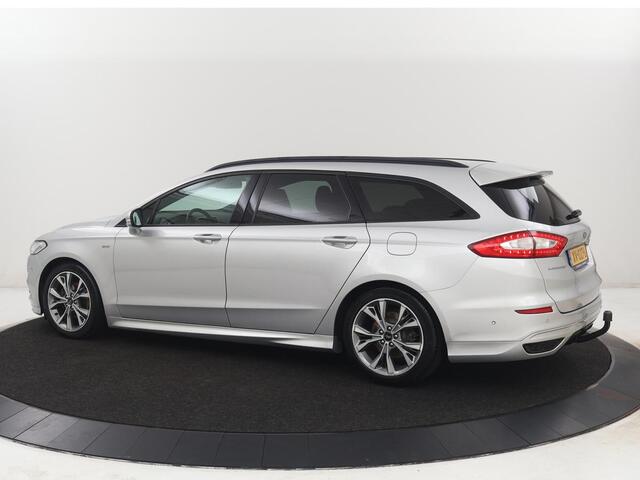 Ford MONDEO 1.5 ST Line | Trekhaak | Stoelverwarming | Keyless | Carplay | Navigatie | Stuurverwarming | Park Assist | Sfeerverlichting | DAB | Climate control | Bluetooth | Cruise control | Origineel NL