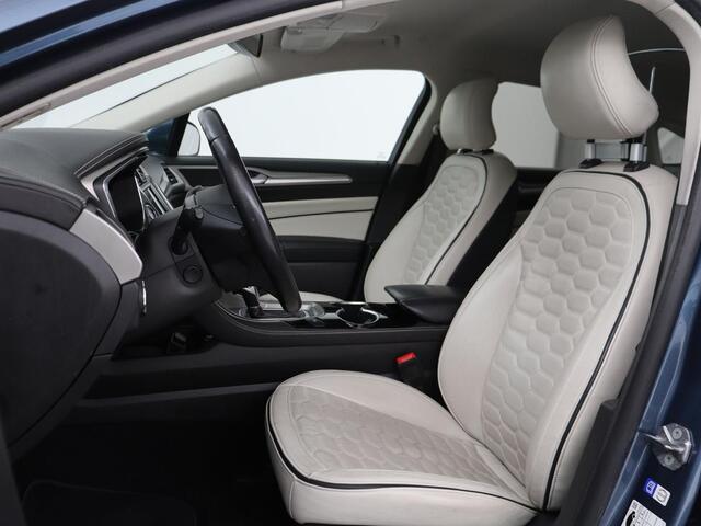 Ford MONDEO 2.0 IVCT HEV Vignale | Navigatie | Stoelverwarming | Cruise Control | Carplay | Climate control | Leer | Automaat