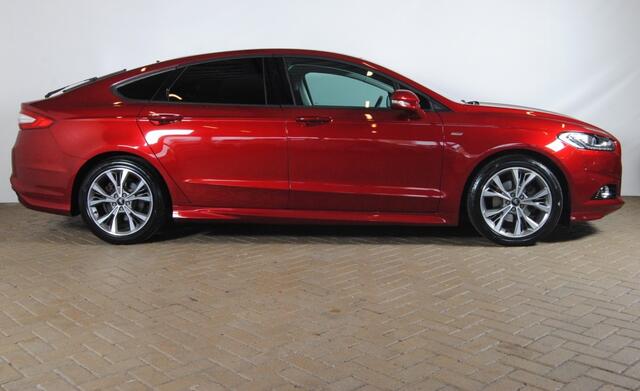 Ford MONDEO 1.5 ST Line | Dealer onderhouden| Winterpakket| Zeer nette Ford!