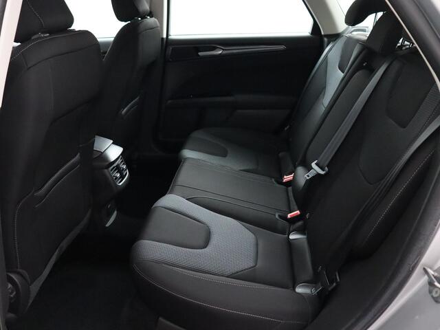 Ford MONDEO Wagon 2.0 IVCT HEV Titanium | Navigatie | Cruise Control | Trekhaak!