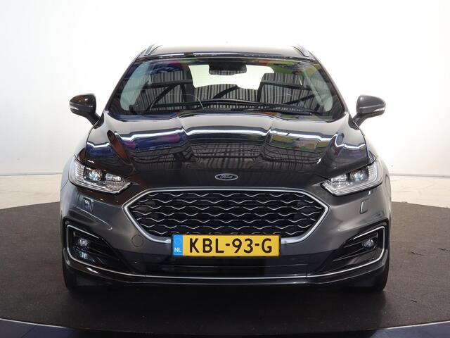 Ford MONDEO Wagon 2.0 IVCT HEV Vignale | Winterpakket | Cruise Control Adaptief | Parkeercamera | Elektrisch verstelbare stoelen met geheugen | Parkeercamera |