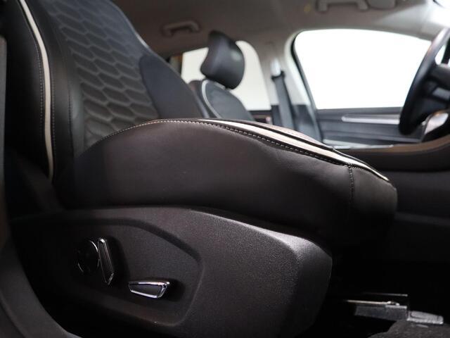 Ford MONDEO Wagon 2.0 IVCT HEV Vignale | Winterpakket | Cruise Control Adaptief | Parkeercamera | Elektrisch verstelbare stoelen met geheugen | Parkeercamera |