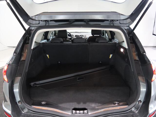 Ford MONDEO Wagon 2.0 IVCT HEV Vignale | Winterpakket | Cruise Control Adaptief | Parkeercamera | Elektrisch verstelbare stoelen met geheugen | Parkeercamera |